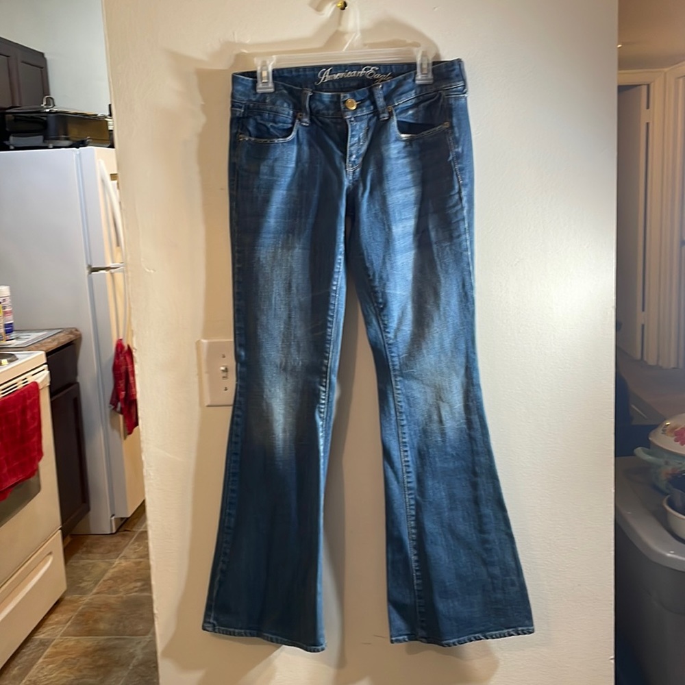 American Eagle, NWOT!! Real flare jeans, size 6